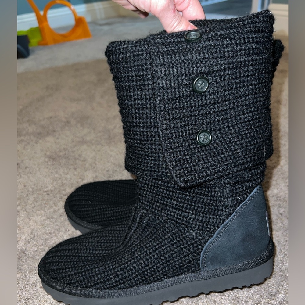 UGG SIZE 8 like new